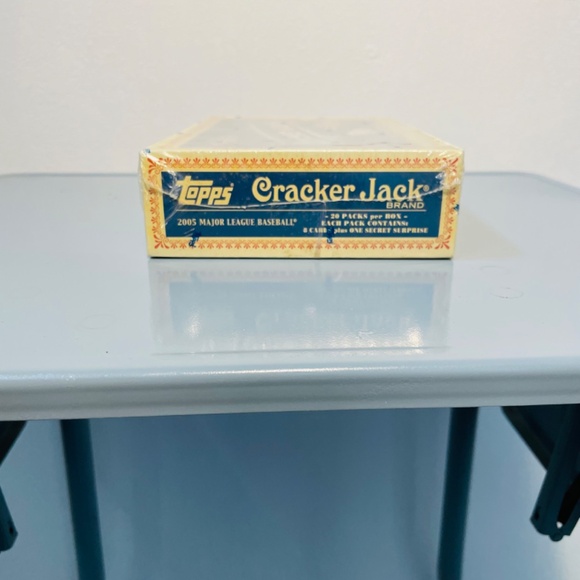 TOPPS 2005 Unopened Cracker Jack Box Baseball Cards - Picture 3 of 6